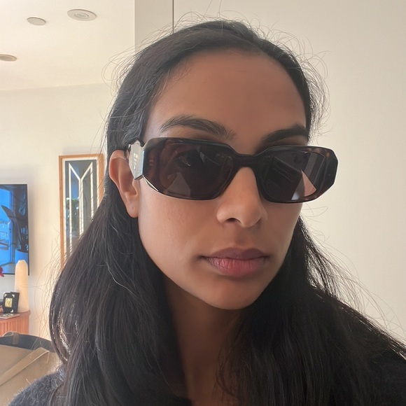 Prada Tortoise Shell Sunglasses - Picture 4 of 4